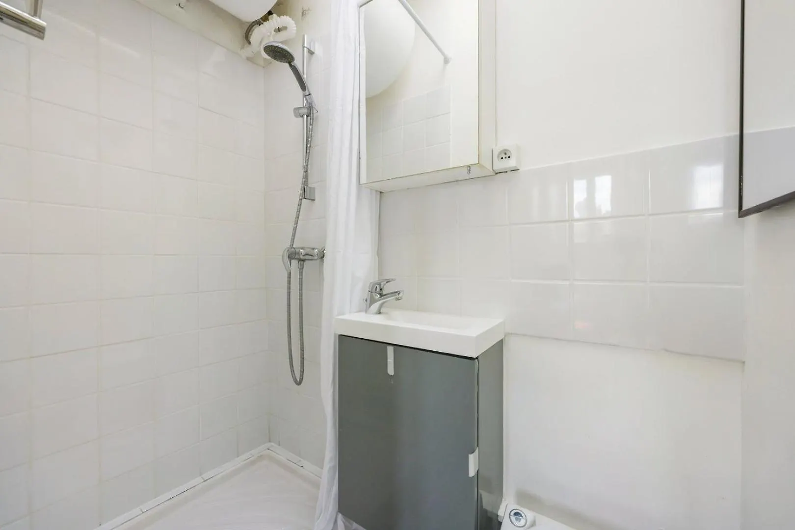 Apartment Marais Rosiers Paris
